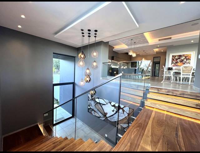 6 BEDROOM HOUSE FOR SALE IN FEATHERBROOKE ESTATE